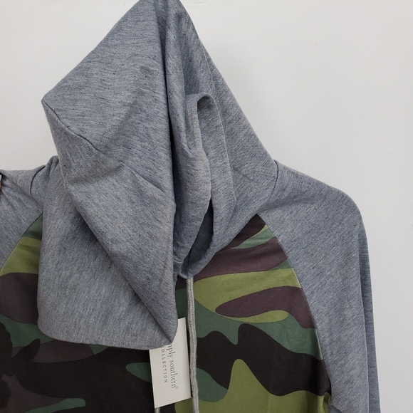 NWT Hoodie SIMPLY Southern Sz Small Grey & Camo - Picture 2 of 9